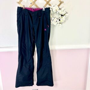 DC Snowboarding Pants with Pink/Fuchsia Accents - Size Small